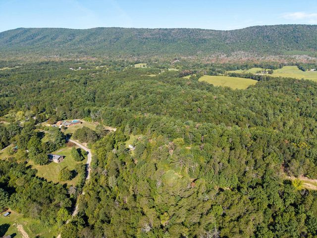 126 KINGS ACRE LN, Fort Valley, VA 22652