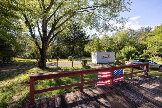 126 KINGS ACRE LN, Fort Valley, VA 22652