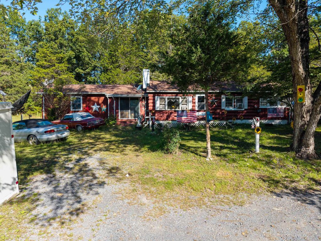 126 KINGS ACRE LN, Fort Valley, VA 22652