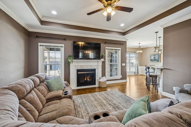 1602 Gordon Ln, Lawrenceburg, TN 38464