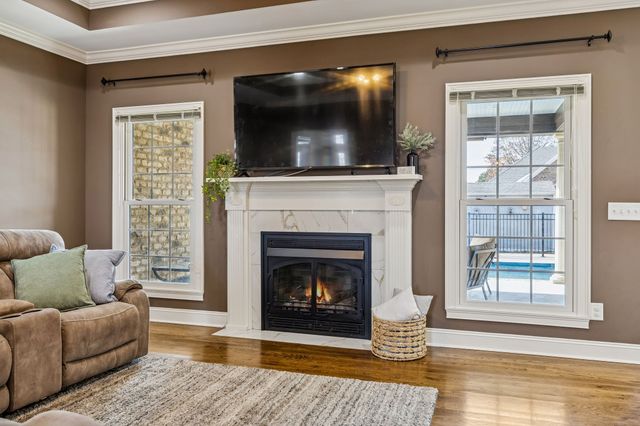 1602 Gordon Ln, Lawrenceburg, TN 38464