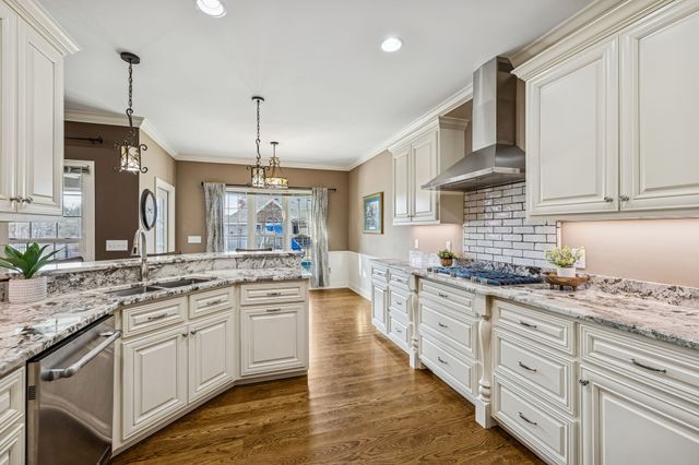 1602 Gordon Ln, Lawrenceburg, TN 38464