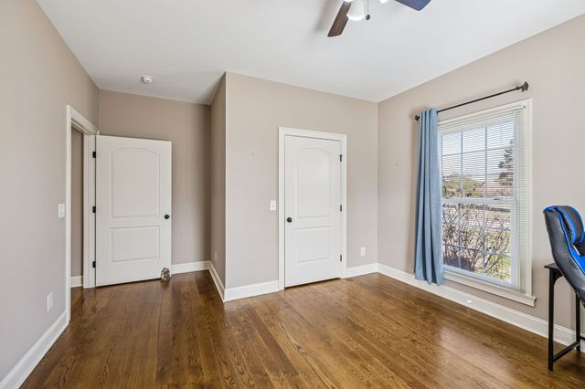 1602 Gordon Ln, Lawrenceburg, TN 38464