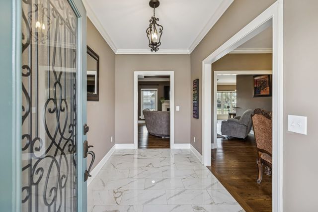 1602 Gordon Ln, Lawrenceburg, TN 38464