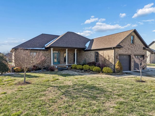 1602 Gordon Ln, Lawrenceburg, TN 38464