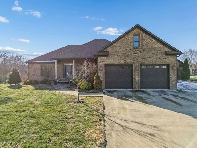1602 Gordon Ln, Lawrenceburg, TN 38464
