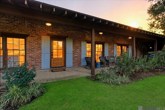 6717 Oak Cluster Dr, Greenwell Springs, LA 70739