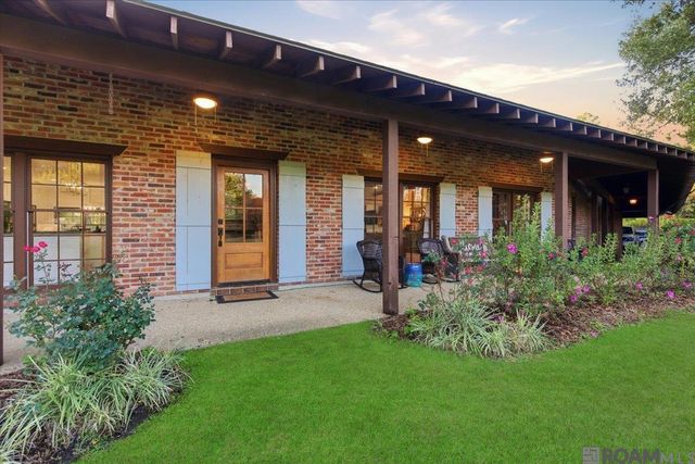 6717 Oak Cluster Dr, Greenwell Springs, LA 70739