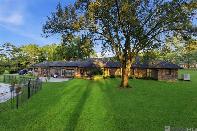 6717 Oak Cluster Dr, Greenwell Springs, LA 70739