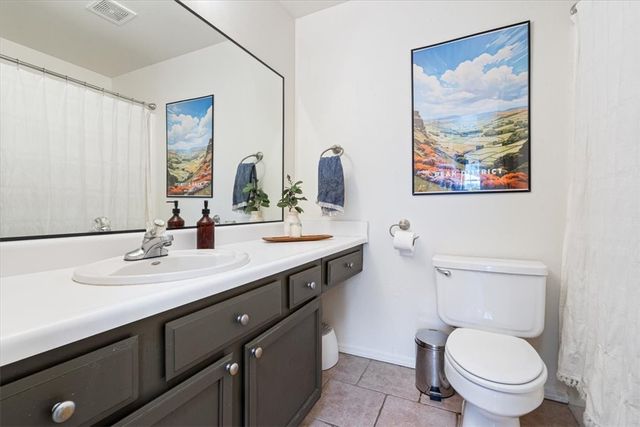 571 E Evergreen Lane, Fayetteville, AR 72703