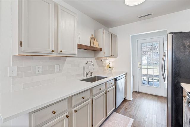 571 E Evergreen Lane, Fayetteville, AR 72703