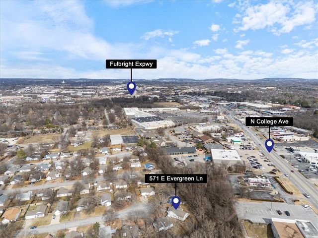 571 E Evergreen Lane, Fayetteville, AR 72703