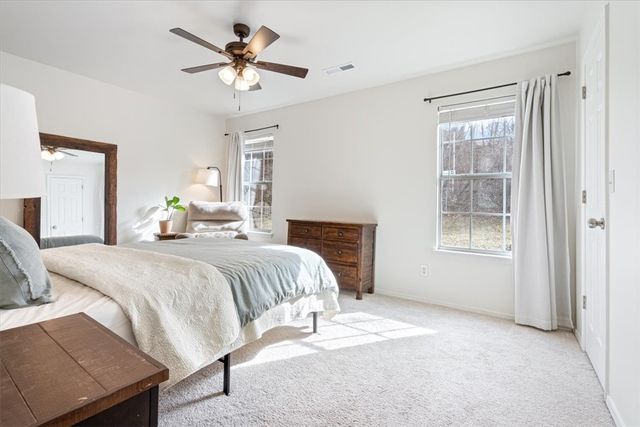 571 E Evergreen Lane, Fayetteville, AR 72703