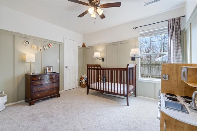 571 E Evergreen Lane, Fayetteville, AR 72703