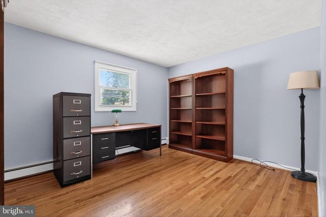 328 BLUE RIDGE DR, York, PA 17402