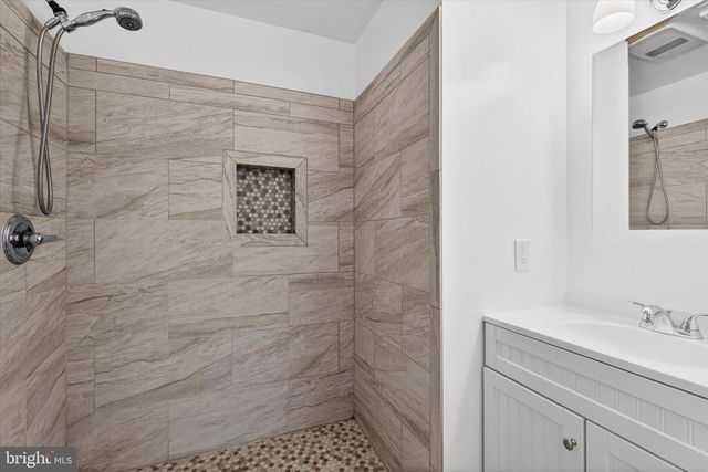 328 BLUE RIDGE DR, York, PA 17402