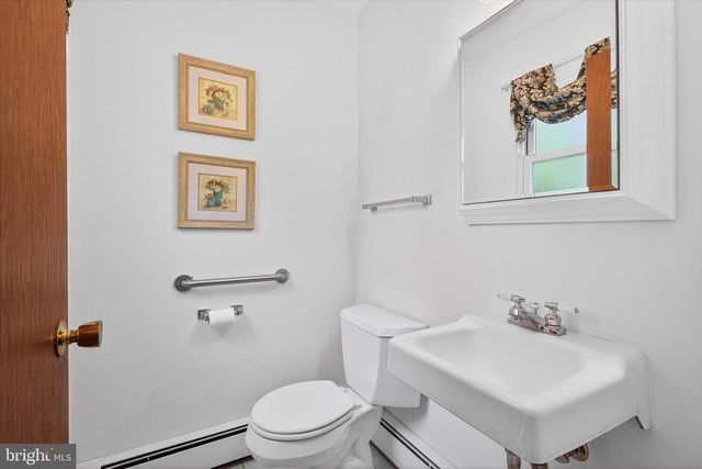 328 BLUE RIDGE DR, York, PA 17402