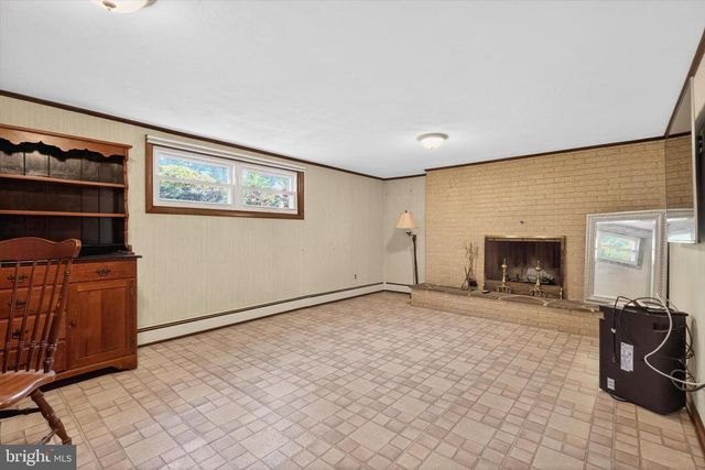 328 BLUE RIDGE DR, York, PA 17402