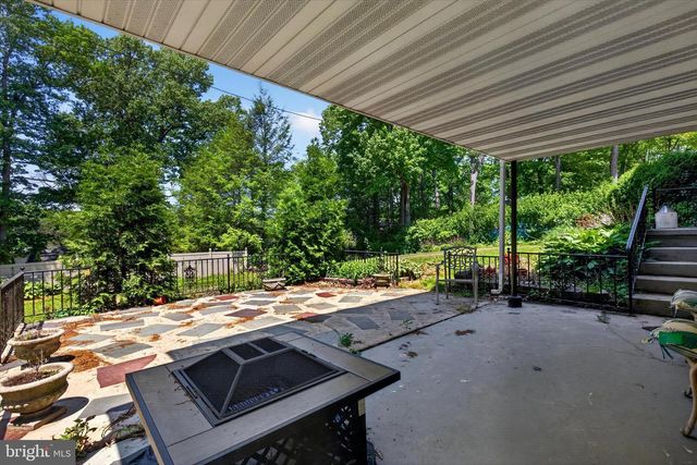 328 BLUE RIDGE DR, York, PA 17402