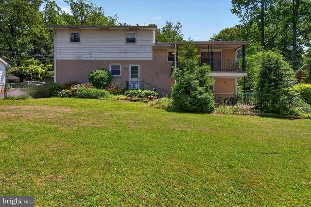 328 BLUE RIDGE DR, York, PA 17402
