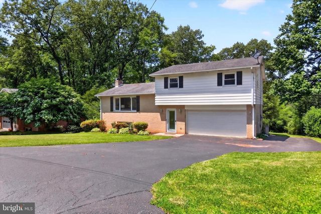 328 BLUE RIDGE DR, York, PA 17402