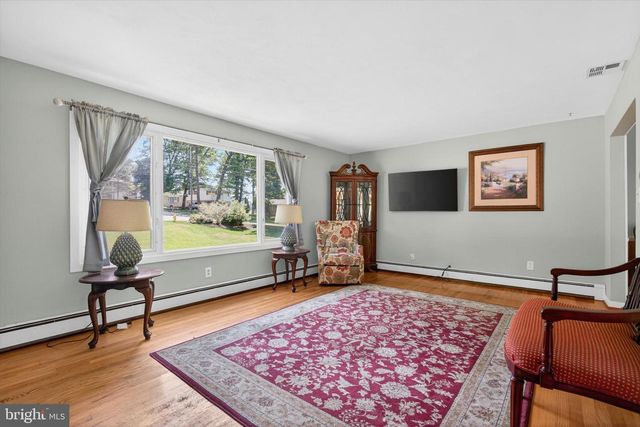 328 BLUE RIDGE DR, York, PA 17402