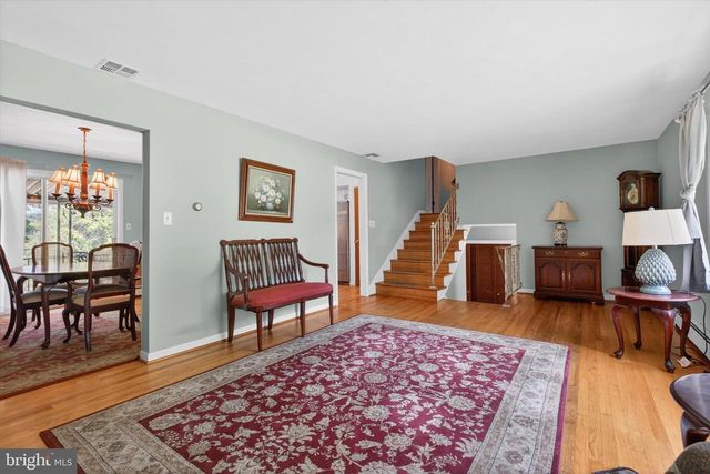 328 BLUE RIDGE DR, York, PA 17402
