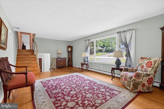 328 BLUE RIDGE DR, York, PA 17402