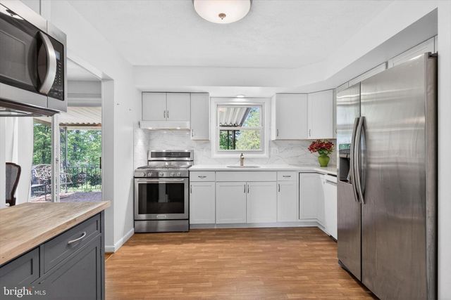 328 BLUE RIDGE DR, York, PA 17402