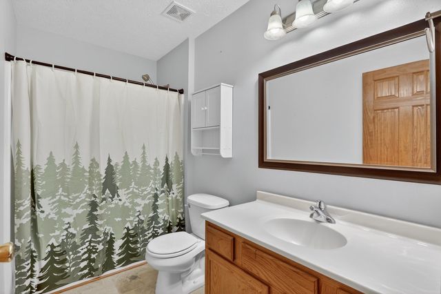 2018 Lafayette Drive, Belvidere, IL 61008