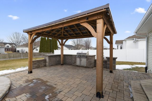 2018 Lafayette Drive, Belvidere, IL 61008