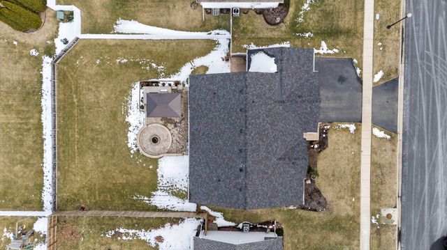 2018 Lafayette Drive, Belvidere, IL 61008