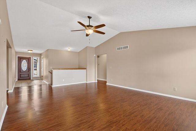 2018 Lafayette Drive, Belvidere, IL 61008