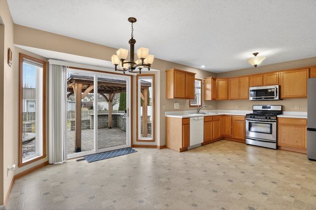 2018 Lafayette Drive, Belvidere, IL 61008