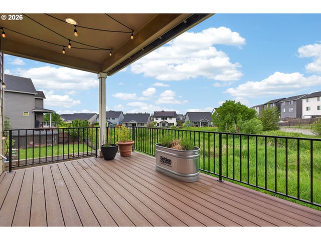 165 W TAYLOR Ct, Newberg, OR 97132