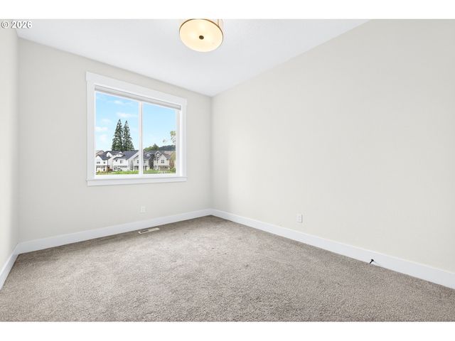 165 W TAYLOR Ct, Newberg, OR 97132