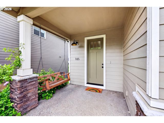 165 W TAYLOR Ct, Newberg, OR 97132