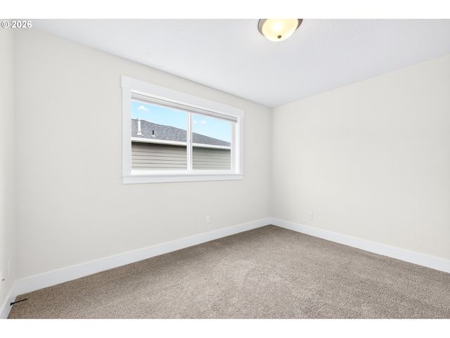 165 W TAYLOR Ct, Newberg, OR 97132