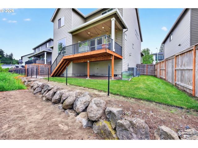 165 W TAYLOR Ct, Newberg, OR 97132