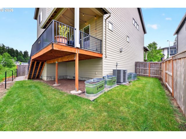 165 W TAYLOR Ct, Newberg, OR 97132