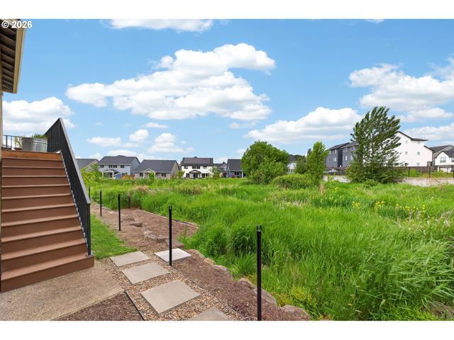 165 W TAYLOR Ct, Newberg, OR 97132