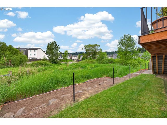 165 W TAYLOR Ct, Newberg, OR 97132