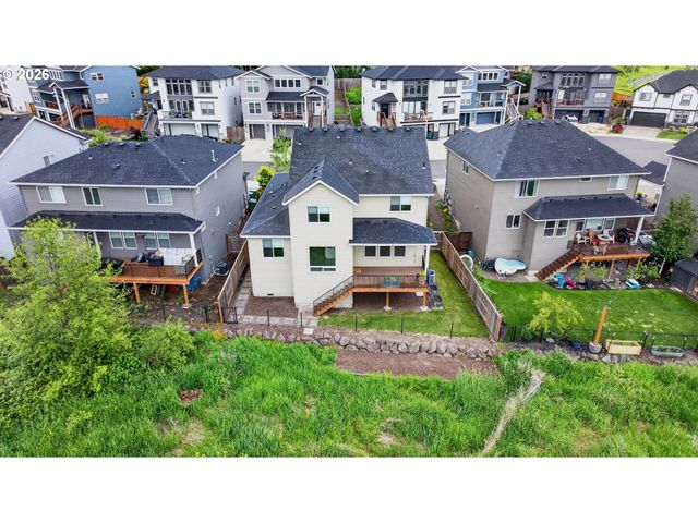 165 W TAYLOR Ct, Newberg, OR 97132