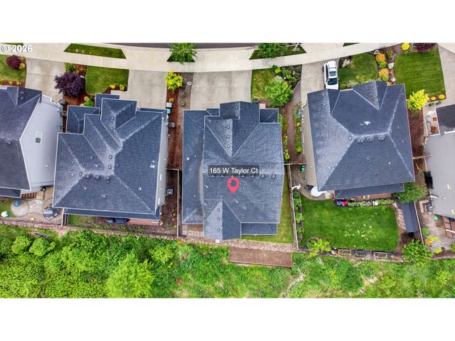 165 W TAYLOR Ct, Newberg, OR 97132