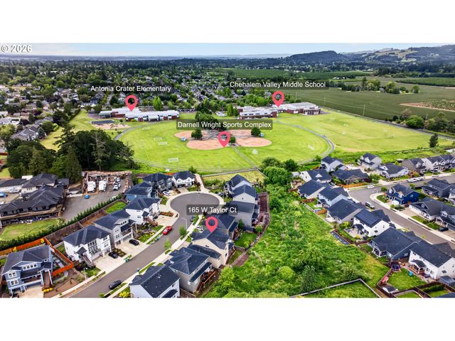 165 W TAYLOR Ct, Newberg, OR 97132