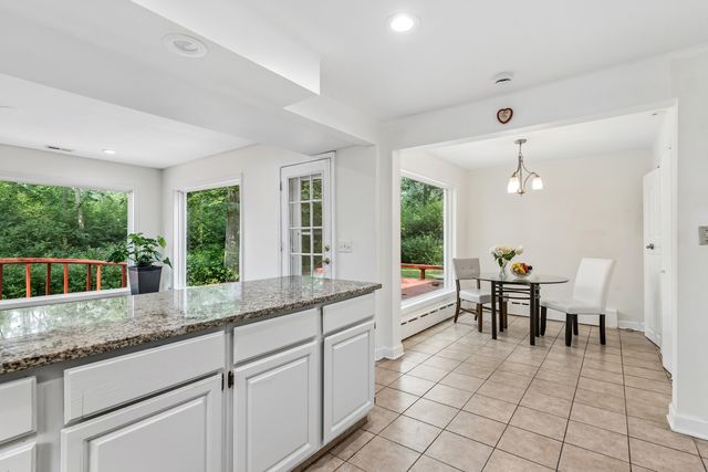 2910 Cherokee Lane, Riverwoods, IL 60015