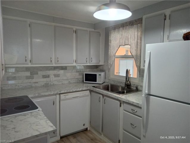 2776 Breezewood DR, North Fort Myers, FL 33917