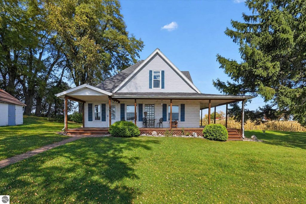 Image 1 of property listing at 11837 N Jerome Road, St Louis, MI 48880
