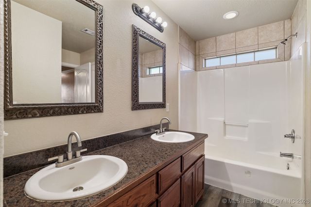 112 Swiss, Calera, OK 74730