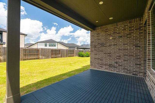 25011 Stela Falls Lane, Tomball, TX 77375